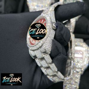 ICELOOK นาฬิกาสแตนเลสสตีลสุดหรูสำหรับผู้หญิง หน้าปัดสีแดง ขอบคริสตัล อะนาล็อกควอตซ์ 30 มม. ตัวเรือนทรงกลม ตัวล็อคแบบพับได้ - Product Image 2