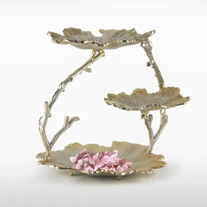 Soporte de pastel de metal pesado para pasteles de boda grandes Soporte de pastel de calidad comercial en metal para hoteles de Azora Industries - Product Image 1