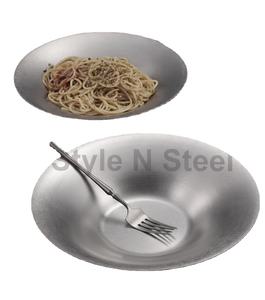 Plateau de service rond de style vintage design écologique en acier inoxydable pour la maison et le restaurant à des fins décoratives - Product Image 1