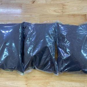 Powder Black Pure Vermicompost Fertilizer Wholesale Vermicompost Earthworms <b>Compost</b> Vermicompost From Vietnam ANGLE - Product Image 3