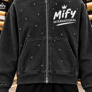 Sweat à capuche noir vintage pour homme avec fermeture éclair, détails en strass et logo sur la poitrine, design streetwear - Product Image 3