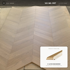 Parquet en chêne blanc ingénierie Light Greige Chevron 15 mm 6 pouces à languettes et rainures - Product Image 1