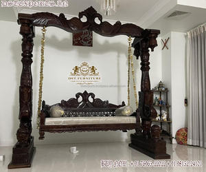 Balançoire en bois de teck indien sculptée en forme de paon, Jhula traditionnelle indienne en bois sculpté à la main, design cygne, Jhula en bois de teck sculpté à la main, USA - Product Image 6