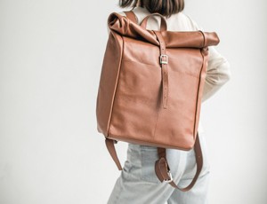 Sac à dos en cuir véritable à fermeture enroulable pour homme, sac pour ordinateur portable, sac à dos de voyage en cuir de vachette, dos respirant en maille LTBP-0119 - Product Image 4