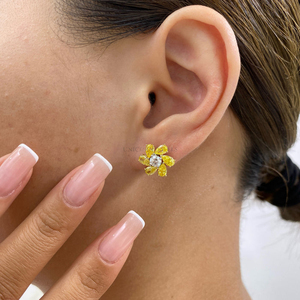 ต่างหูเพชรทรงสวยหรู ได้รับการรับรองจาก IGI ทองคำขาว 18k เครื่องประดับงานแต่งงานสุดคลาสสิกสำหรับเธอ ต่างหูเพชรเม็ดเดี่ยวทรงสี่เหลี่ยมจัตุรัสที่สร้างขึ้นในห้องปฏิบัติการ ดีไซน์เหนือกาลเวลา - Product Image 6