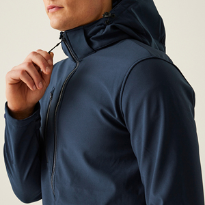 Chaqueta Softshell Personalizada para Hombre, Ligera, Resistente al Viento, Fabricada en Pakistán, al por Mayor, OEM, Resistente al Agua - Product Image 3