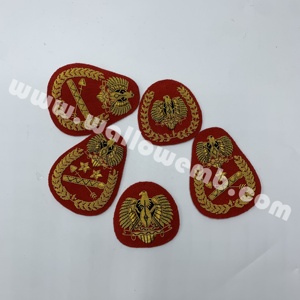 ตราสัญลักษณ์เบเรต์แบบลวดทองคำ ระดับร้อยเอก ซูทีนซานดาน แบบพรีเมียมสั่งทำพิเศษ |   ตราสัญลักษณ์ยศปักมือ - Product Image 3