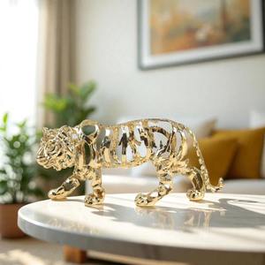 Décoration de table moderne en métal sculpté à la main, girafe de luxe finition or, idéale pour le salon, le bureau ou comme cadeau - Product Image 4