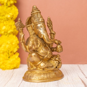 Estatua de Lord Ganesha de latón dorado hecha a mano, escultura de Dios hindú para habitación Pooja y decoración del hogar para ocasiones de cumpleaños - Product Image 2