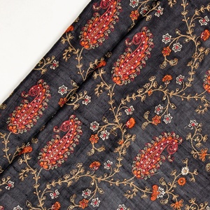 Tissu brodé 100 % coton, matière de qualité supérieure, idéal pour les designers français et l'exportation mondiale de la mode par Hitjem Export - Product Image 5