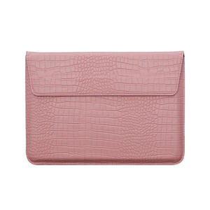 Enveloppe de luxe en cuir de croco de qualité supérieure, logo et design personnalisés, sac pour ordinateur portable 11 13 15,6 pouces, support pour ordinateur portable, étui pour ordinateur portable - Product Image 2