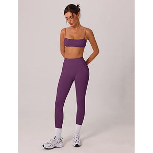 Ensembles de sport pour femmes : Soutien-gorge de sport et leggings taille haute, anti-transpiration, séchage rapide, avec coussinets intégrés, en nylon et élasthanne - Product Image 4