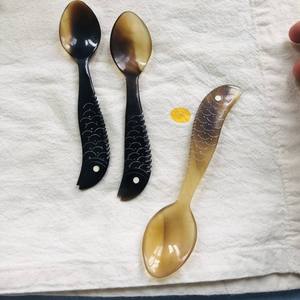 Las cucharas de cuerno de búfalo natural más vendidas del año 2026, comúnmente utilizadas para comer caviar, servir ensaladas y degustar platos finos. - Product Image 4