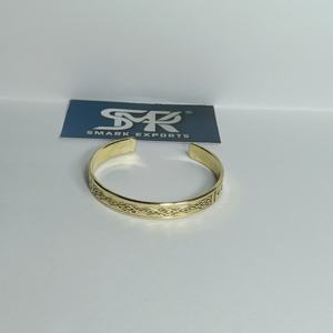 Elegante Brazalete de Latón Grabado, Ajustable, Hecho a Mano, con Patrón Tradicional, Unisex, Ligero, para Uso Diario o Festivo - Product Image 5