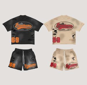 โรงงานผลิตเสื้อยืดและกางเกงขาสั้นผ้าฝ้าย 100% ลายสกรีน 2 ชิ้น ชุดเซ็ตย้อมสีแบบ Acid Wash พร้อมแถบข้างแบบกำหนดเอง ชายเสื้อและขาสั้นเย็บดิบ สำหรับผู้ชาย - Product Image 1