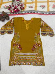 Ensemble Kurta Palazzo en coton brodé jaune moutarde pour femme, coupe ample, séchage rapide, avec dupatta, tenue décontractée ethnique - Product Image 4