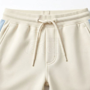 Survêtement élégant pour homme, tissu premium, coupe confortable, design moderne, idéal pour la course, la gym, les entraînements et l'usage quotidien. - Product Image 4