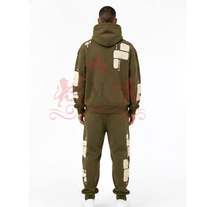 Trajes Deportivos Personalizados con Bordado Chenille, Ropa Moderna de Textura Suave - Product Image 2