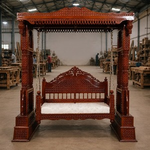 Balançoire en bois de style patrimonial avec finition antique, grand espace d'assise et look classique pour espace de vie, à prix de gros - Product Image 5