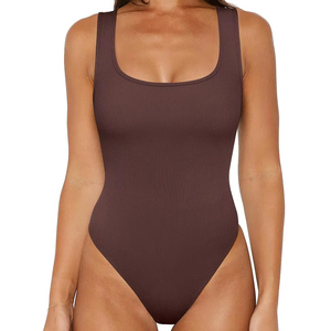 บอดี้สูทผู้หญิง ทรงรัดรูป กระชับสัดส่วน คอวี แขนกุด ช่วยเก็บหน้าท้อง เสื้อทรงเข้ารูป ใส่เที่ยวได้ ชุดฤดูร้อน 2026 - Product Image 1