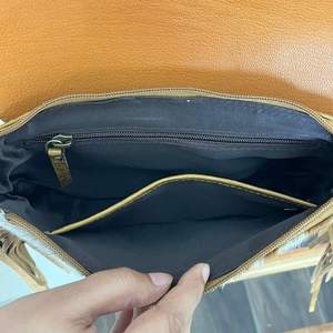 Bolso Bandolera de Cuero Genuino con Flecos, Hecho a Mano, Estilo Occidental, Multifuncional, para Mujer - Product Image 6