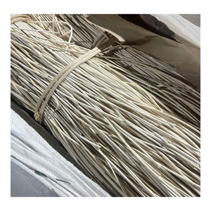 Fournisseur en gros de rotin naturel de haute qualité du Vietnam pour la fabrication artisanale de meubles, le tissage et les applications décoratives - Product Image 1