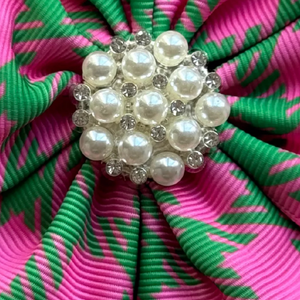 Broche Fleurie Pied-de-Poule Rose et Vert, Bijou Élégant pour Femme, Accessoire de Mode Unique avec Motif Distinctif - Product Image 6