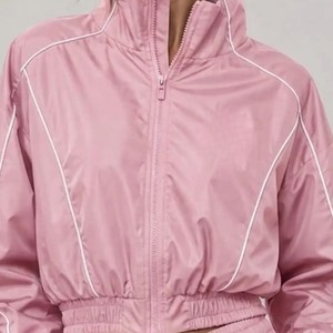 Conjunto Deportivo de 2 Piezas para Mujer, Color Rosa, Chaqueta Corta con Cremallera y Pantalones Cortos, Corte Holgado, Primavera-Verano - Product Image 3