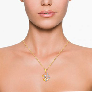 Pendentif classique en or jaune avec diamants ronds brillants cultivés en laboratoire pour un usage quotidien, style féminin - Product Image 4