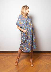 Vestido Kaftan de Algodón Azul con Estampado a Mano, Diseño Floral Blanco y Amarillo, Moda de Verano - Product Image 4