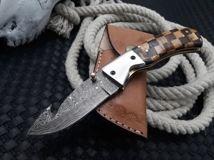 Premium Damascus Folding Gut Hook / hunting / skinning Knife Wholesale Supplier with Wooden Handle for USA and Europe Markets - Product Image 4