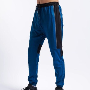 Pantalon de sport décontracté pour homme en coton léger, taille mi-haute, anti-plis, avec motif décoratif, style tendance - Product Image 5
