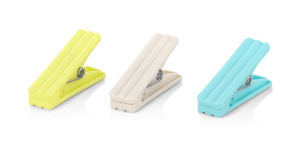 Plastic Clothes Pegs Rectangle Shape White Blue Yellow Outdoor Use Durable PP Material Stainless Steel Spring - Product Image 3