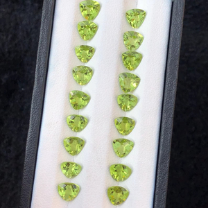 Lote de Piedras Preciosas de Peridoto Verde Natural de 14.10 Quilates, Piedras Sueltas Genuinas de Alta Calidad para la Fabricación de Joyas, Suministro al por Mayor - Product Image 1