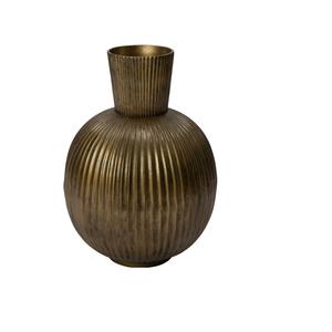 Jarrón de Latón Acanalado Hecho a Mano |   Jarrón Decorativo de Metal Texturizado Dorado Vintage, Accesorio de Diseño Interior de Lujo para Decoración Moderna del Hogar - Product Image 1