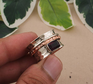 Bague de luxe classique en grenat rouge, argent sterling 925, bande carrée faite à la main pour femme, bijoux de mode pour fête et mariage - Product Image 2