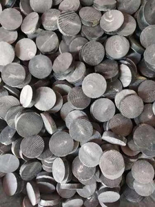 Boutons en corne naturelle faits à la main, écologiques, modernes et personnalisés de haute qualité pour chemises, costumes, manteaux et pardessus pour hommes, couleur noire. - Product Image 3