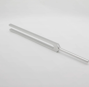 Diapasón sin peso de 111 Hz – Mango extendido de 9 cm para trabajos con sonido y vibración - Product Image 3