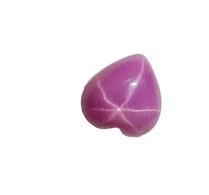 Rubí Estrella Corazón 5x5 mm 0.5 Quilates, Cabujón Opaco Pulido Creado en Laboratorio con Efecto de Estrella de 6 Puntas para Joyería - Product Image 2
