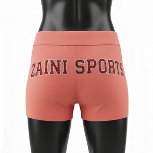 Shorts pour femmes en tissu polyester et élasthanne de qualité supérieure, doux et extensibles, avec strass thermocollés, taille élastique, logo personnalisé. - Product Image 2