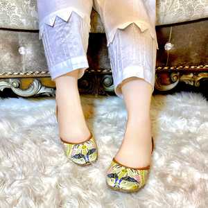 High Quality Custom Fancy Fashionable Khussa Shoes Slipper <b>Flat</b> Black Mesh Khussa With Stones Stylish Outclass Khussas Wholesale - Product Image 3