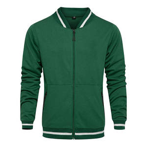 Conjunto Deportivo Premium para Hombre |   Chándal Deportivo Verde Esmeralda y Blanco Ártico |   Conjunto Deportivo Urbano con Cierre para Entrenamiento en el Gimnasio - Product Image 4