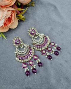 Boucles d'oreilles Chandbali Meenakari de créateur, plaquées or antique, avec pierres et perles, pour femmes, collection pour mariage, réception et soirée - Product Image 1