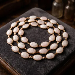 Collar de piedra lunar arcoíris natural con bisel de latón y cadena de latón |   Joyería con Colgante de Piedras Preciosas Hecho a Mano - Product Image 3