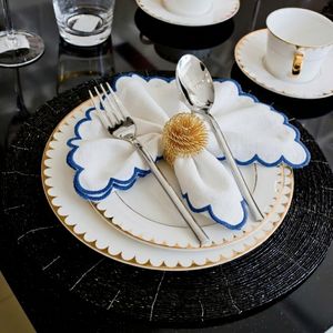 Servilleta de mesa de algodón premium azul real con borde festoneado para bodas y cenas - Product Image 4