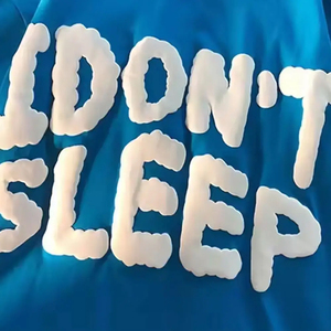 Vente en gros, prix bas, meilleure vente : T-shirt en toile unie avec impression en relief, logo personnalisé, en coton et élasthanne, à épaules tombantes, séchage rapide, style gothique, haute qualité - Product Image 3