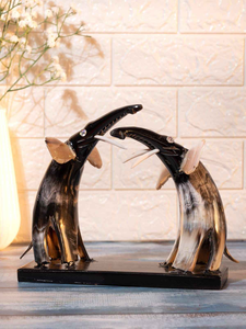 Sculpture de table en corne naturelle, paire d'oiseaux, faite à la main, avec base en bois, objet décoratif rustique pour la maison - Product Image 6