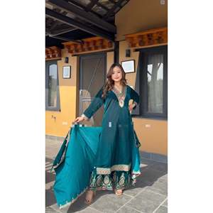 Bas et haut entièrement cousus pour femmes-Ensemble de costume Dupatta pour tenue de fête - Product Image 3