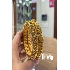 ประกายระยิบระยับสวยงาม สร้อยข้อมือทองเหลืองชุบทองคุณภาพพรีเมียมประดับโมอิสซาไนต์สองวง ดีไซน์ทันสมัยสำหรับผู้หญิง คอลเลคชั่นสำหรับงานแต่งงาน - Product Image 1