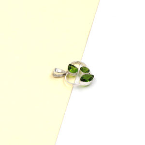 Collier pendentif croix bohème fait main pour femme, pierre précieuse naturelle péridot, sertissage clos en laiton plaqué or 18 carats - Product Image 5